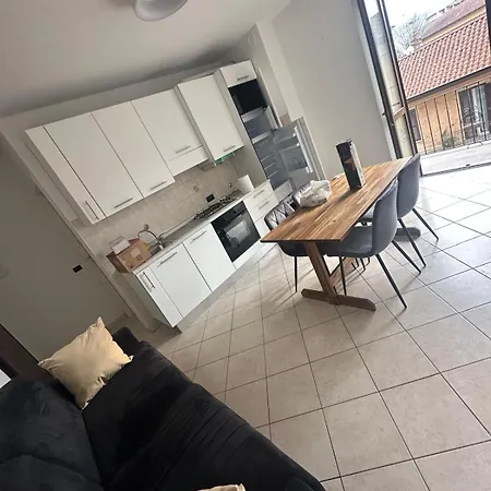 Montecarlo House Vacation Apartment *