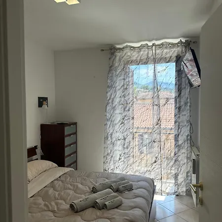 Montecarlo House Vacation * לואינו