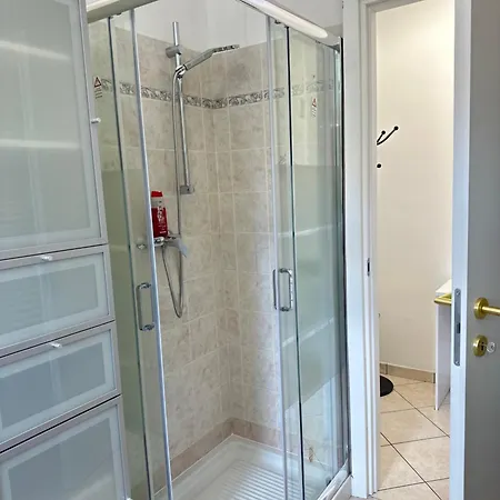 Montecarlo House Vacation Appartement Luino