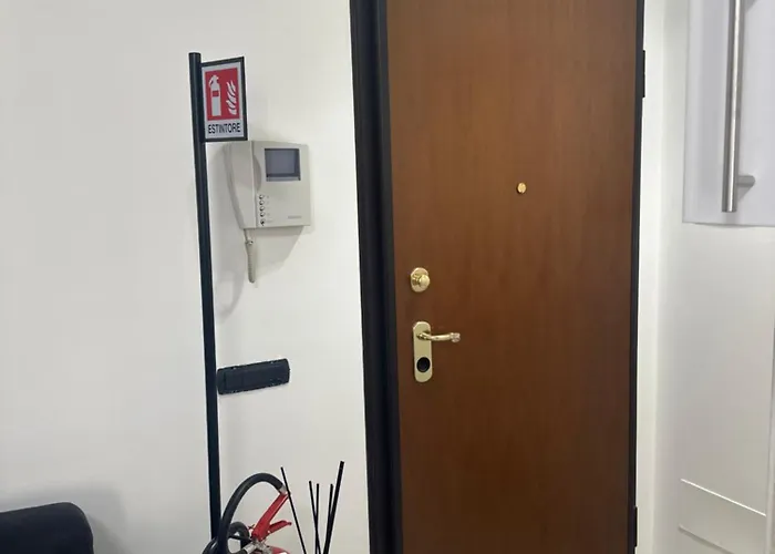 Montecarlo House Vacation شقة لووِنو